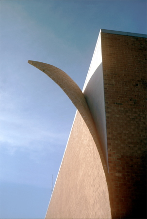 BEST Peeling Building in Richmond, 1972