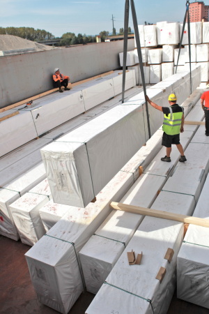 Verladen im Donauhafen