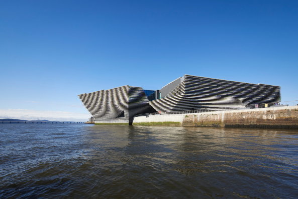 Victoria and Albert Designmuseum von Kengo Kuma in Dundee erffnet