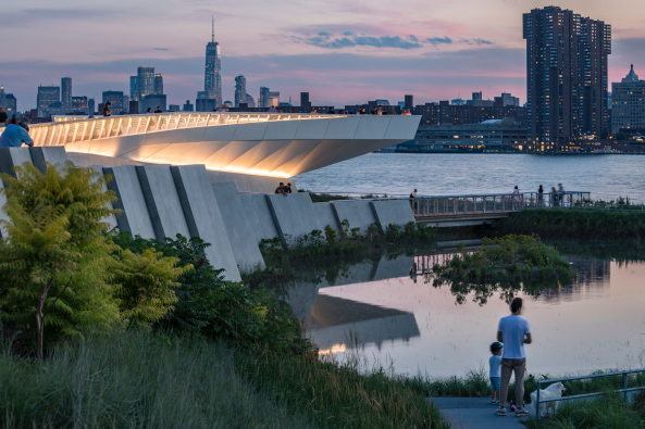 Neuer Uferpark am New Yorker East River