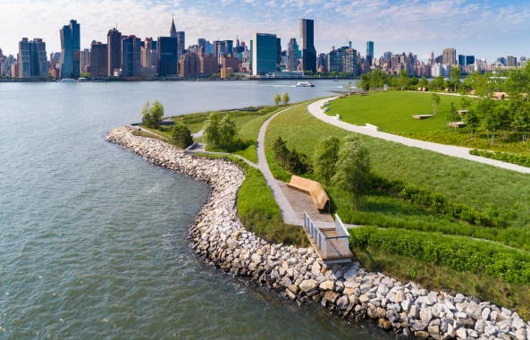 Neuer Uferpark am New Yorker East River