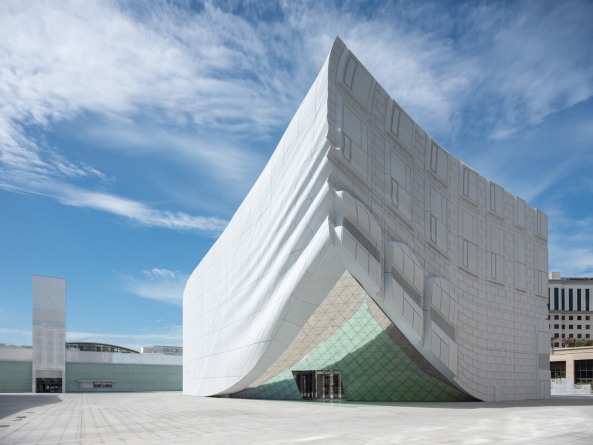 Vergngungstempel von MVRDV und Gansam