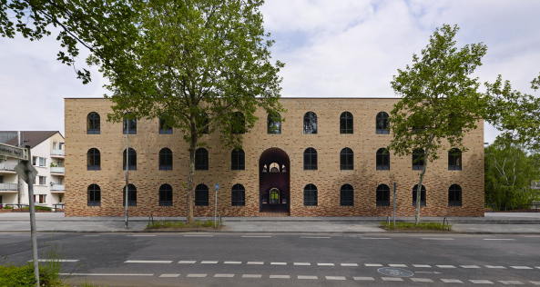 Auszeichnung: ROM.HOF  Studentischer Wohnhof in Bonn von Uwe Schrder Architekt