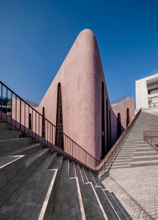 Gemeindezentrum in Sdchina von INUCE