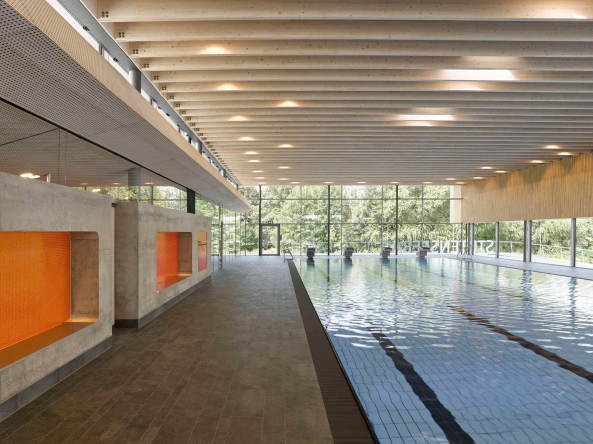 Hallenbad bei Karlsruhe von 4a Architekten