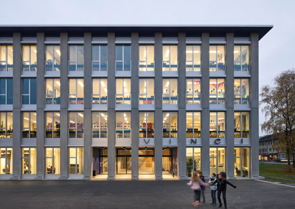 Schule in Suhr bei Aarau von pool Architekten