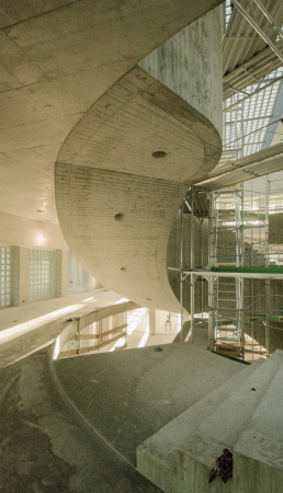 Schule in Suhr bei Aarau von pool Architekten