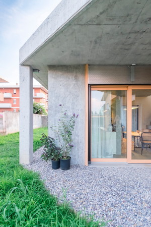 Einfamilienhaus in Oberitalien von OASI Architects