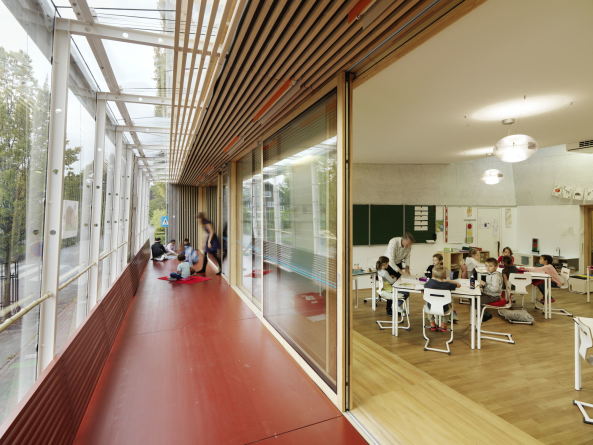 Vorarlberg: Volksschule Dorf Lauterach von Feyferlik/Fritzer aus Graz; Bauherr: Marktgemeinde Lauterach/ Vizebrgermeisterin Doris Rohner