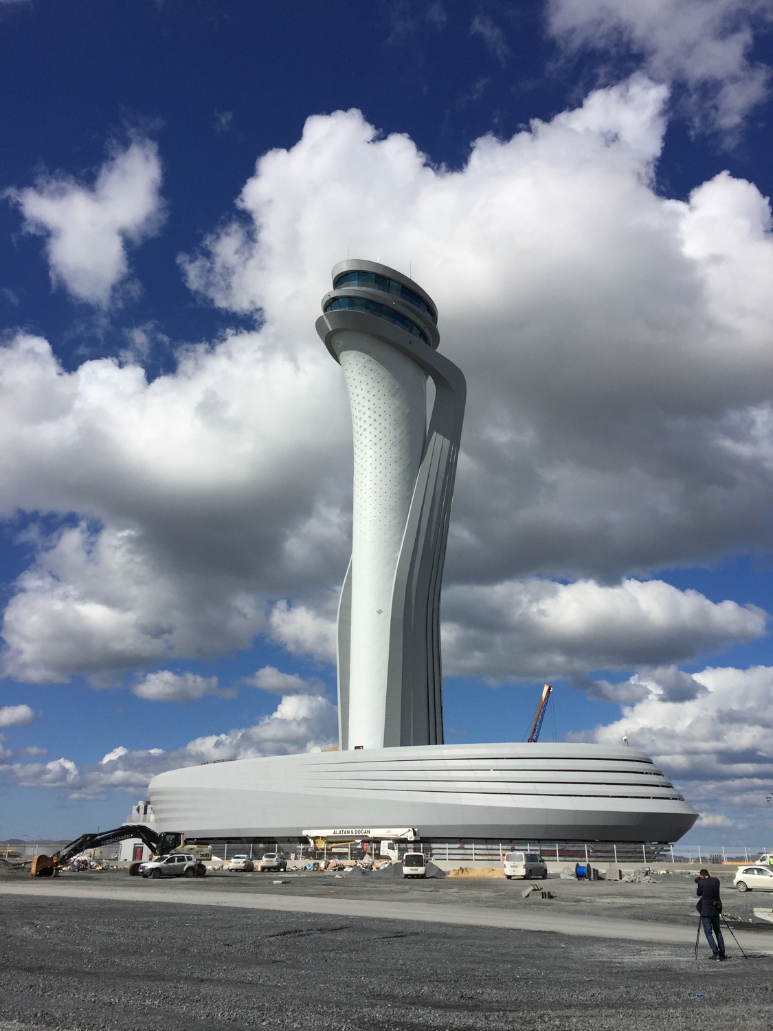 Flughafentower In Istanbul Von Pininfarina Erdogans Joystick Architektur Und Architekten News Meldungen Nachrichten Baunetz De