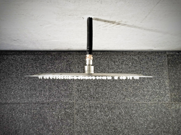 Minimalistischer Duschkopf
