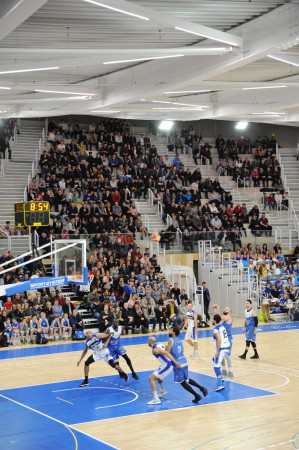 Sporthalle in Calais von Bureau faceB