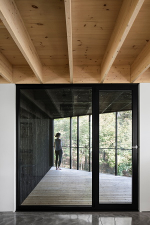 Holzhaus in Quebec von Atelier Gnral