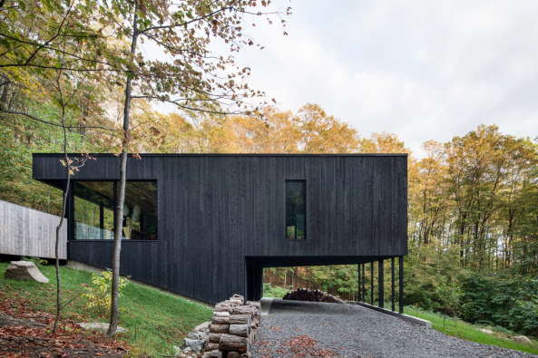 Holzhaus in Quebec von Atelier Gnral