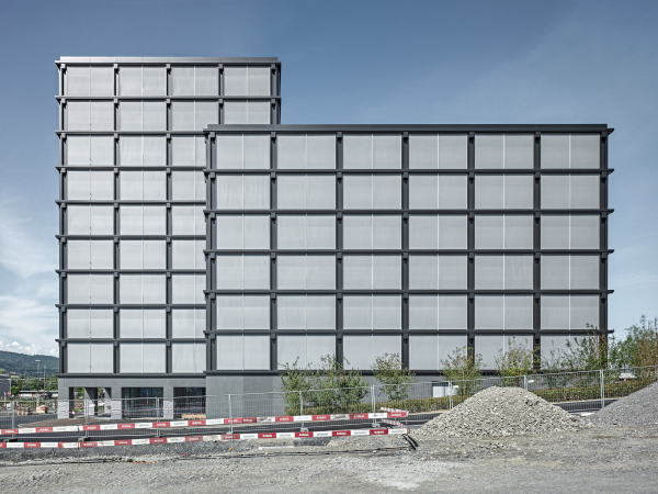 Brohochhaus bei Zug von Burkard Meyer