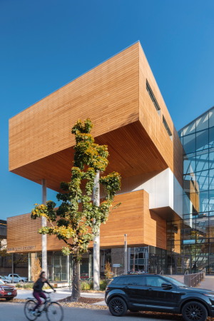 Unibau von Behnisch Architekten in Portland