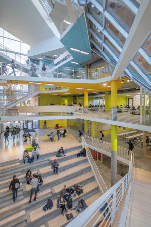 Unibau von Behnisch Architekten in Portland