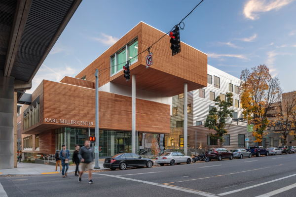 Unibau von Behnisch Architekten in Portland