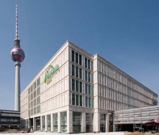 Kaufhof-Umbau am Berliner Alexanderplatz abgeschlossen  mit Kommentar