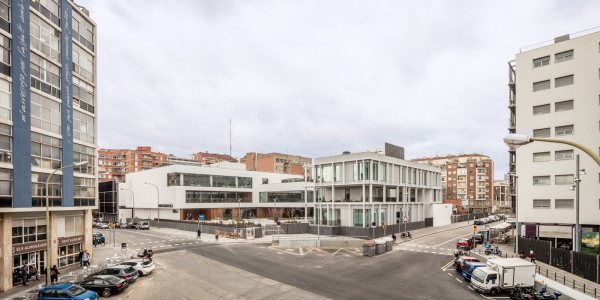 Trauerzentrum in Barcelona von JFA