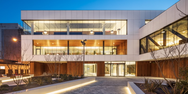 Trauerzentrum in Barcelona von JFA