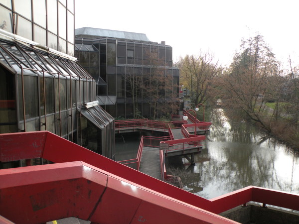 Rathaus Ahlen: Blick auf die Restaurantterrassen - Architekten: Brigitte + Christoph Parade (Dsseldorf), 1974-82 (c) Stefan Rethfeld