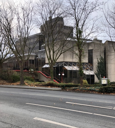Rathaus Ahlen: Ansicht von der Westenmauer - Architekten: Brigitte + Christoph Parade (Dsseldorf), 1974-82 (c) Stefan Rethfeld