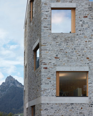 Alpinsportzentrum von Bernardo Bader Architekten