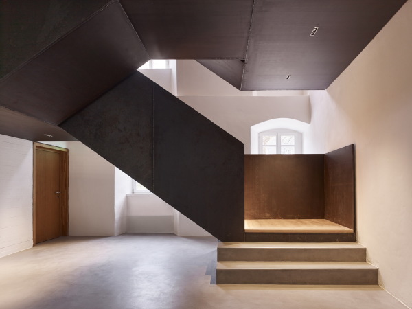 Gernot Schulz komplettiert Haus Altenberg im Bergischen Land