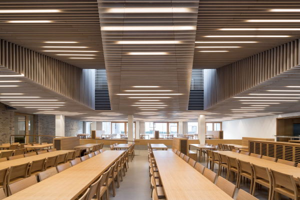 Der Speisesaal im neuen Empfangs- und Wirtschaftstrakt.