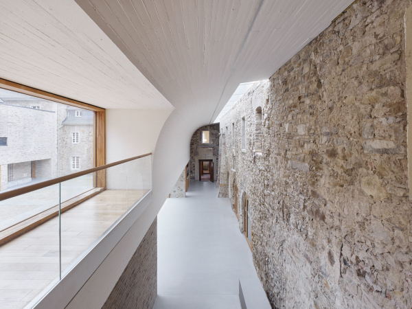 Gernot Schulz komplettiert Haus Altenberg im Bergischen Land