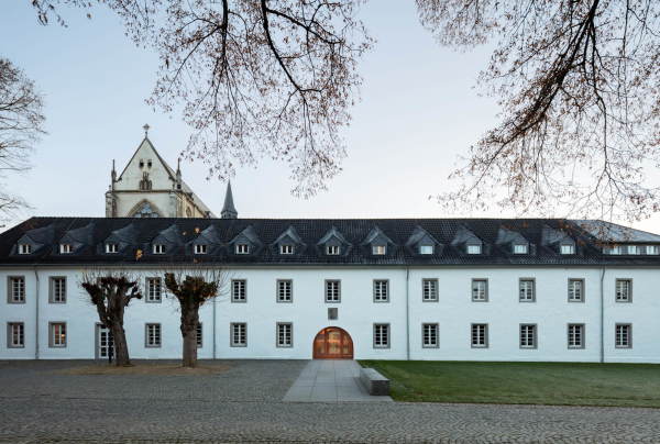 Gernot Schulz komplettiert Haus Altenberg im Bergischen Land