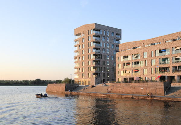 Wohnh�user von Tchoban Voss auf Rostocker Holzhalbinsel