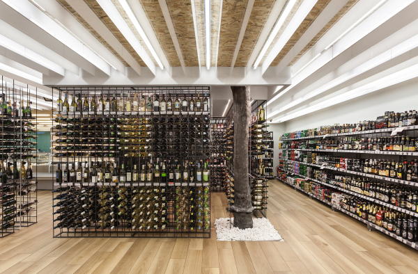 Supermarktumbau von KLAB architecture in Athen