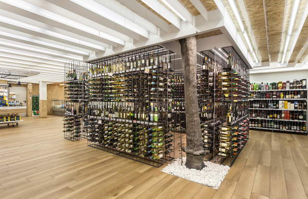 Supermarktumbau von KLAB architecture in Athen