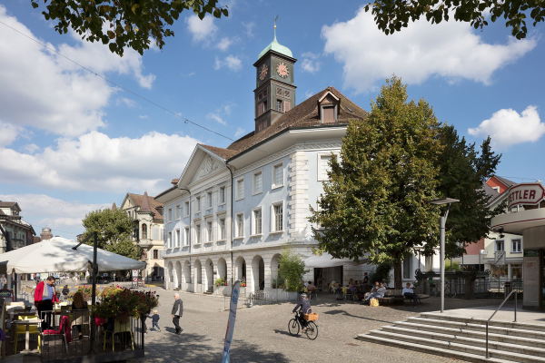 Der Bau des Kaufhauses leitete Ende des 18. Jahrhunderts in Langenthal, das dieses Jahr mit dem Wakkerpreis ausgezeichnet wird, den Wandel vom Dorf zum Stdtchen ein.