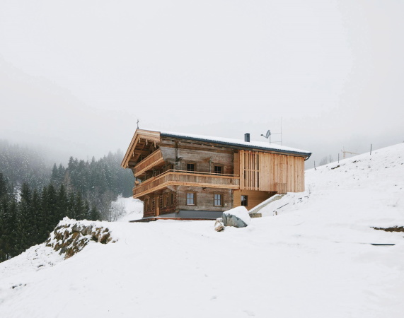 Anerkennung in der Kategorie Weiterbauen: Hof Neuhusl, Schaffau
