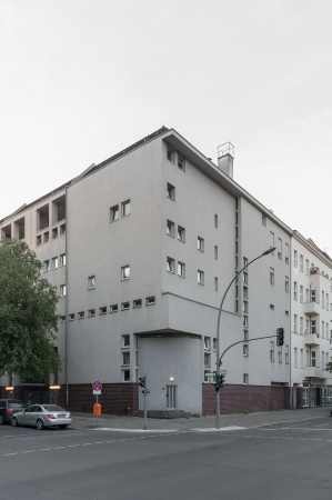 Oswald Mathias Ungers, Wohnhaus an der Ecke Schillerstrae / Kaiser-Friedrich-Strae