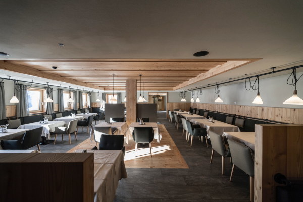 Umbau auf der Seiser Alm von noa*