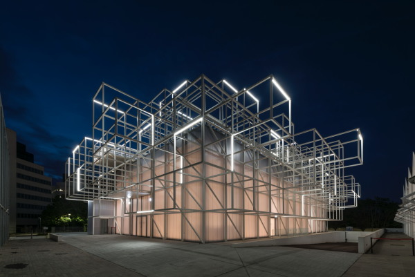 Ausstellungshalle in Bologna von Mario Cucinella Architects