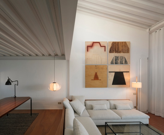 Weie Villa von OAB in Katalonien