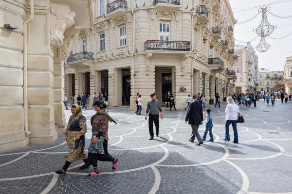 Baku. Oil and Urbanism
