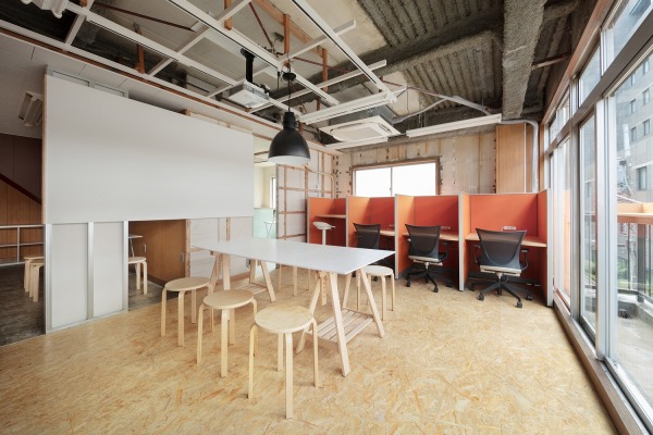 Die Hauptrume der Etagen lassen Sugawaradaisuke Architects bewusst frei