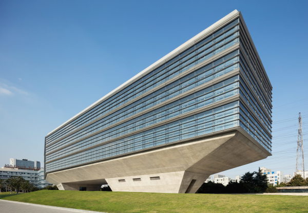 Sdwestansicht des neuen Caohejing Xinzhou Plaza von gmp