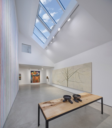 Ein nach Norden ausgerichtetes Lichtband l�sst den Himmel sichtbar werden ...