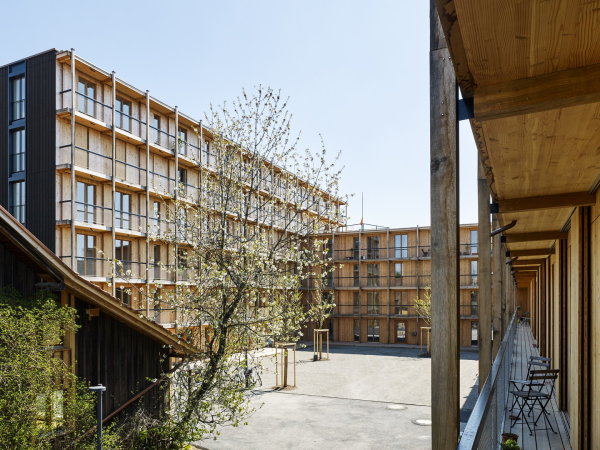 Mehrgenerationenhaus in Winterthur von weberbrunner und Soppelsa