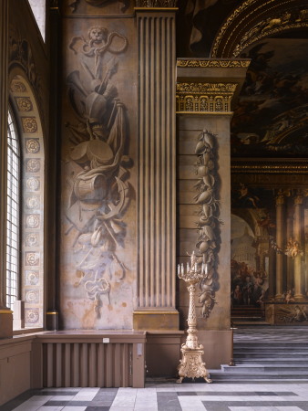 Dekorative Details mit Besch�digungen vor der Restaurierung