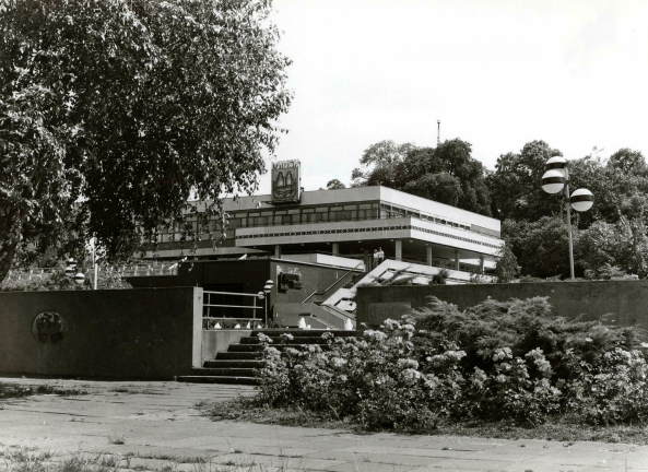 Potsdam, Ostmoderne, Denkmalschutz, Minsk, Brauhausberg, Abriss, Fachhochschule, blu, Schwimmbad, gmp, Karl-Heinz Birkholz, (re)vive Minsk, Erhaltung, Initiative, modernism, demolish, East Germany, DDR, GDR