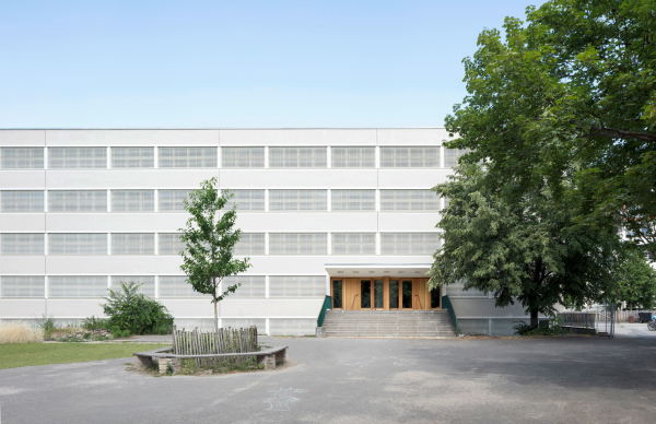 Schulerweiterung von MONO Architekten in Berlin