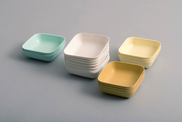 Portionsschalen in Meladur, Entwurf: Albert Krause, 1959; Hersteller: VEB Prewerk Auma